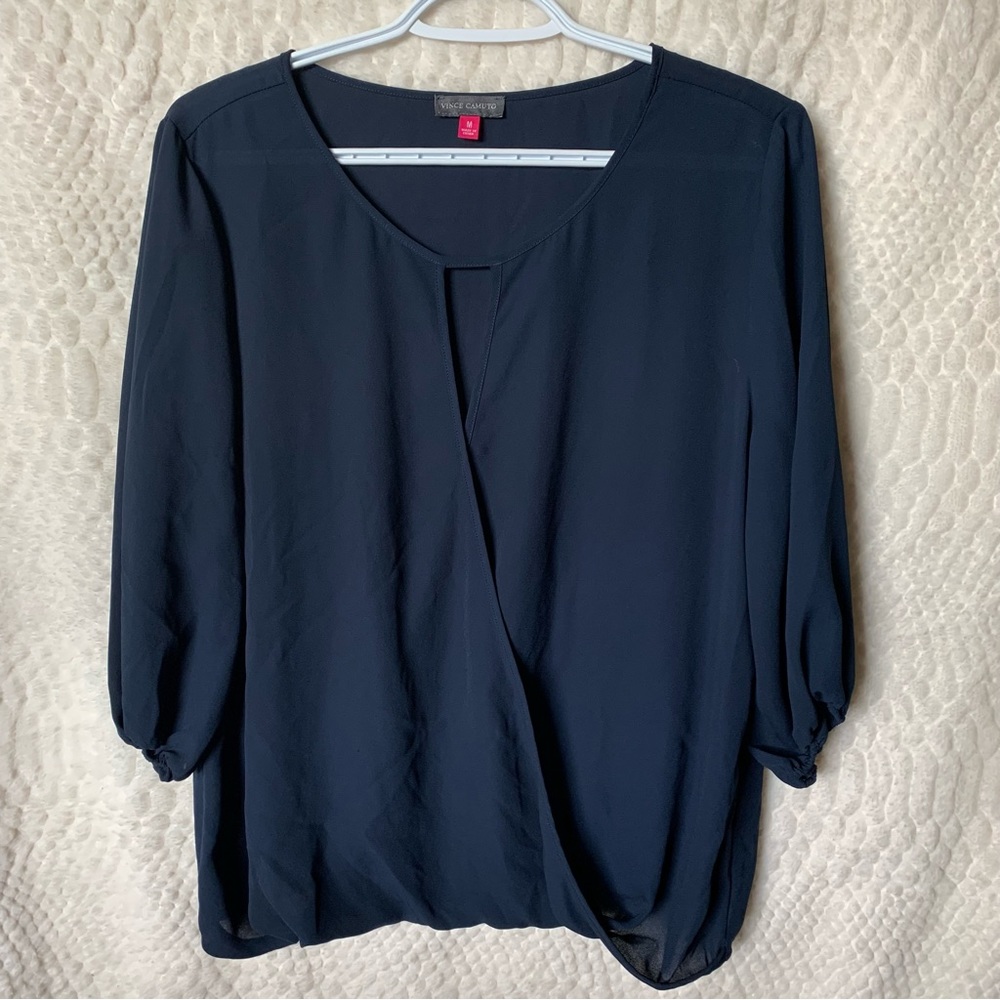 Vince Camuto Blouse ⭐️